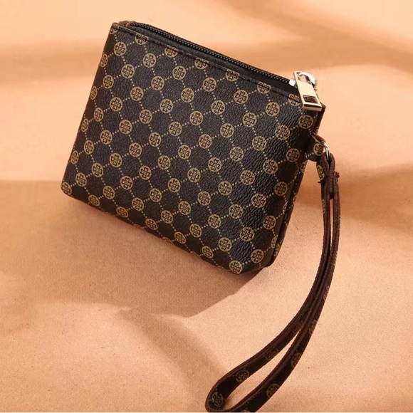 Purse - Picture 2 of 5